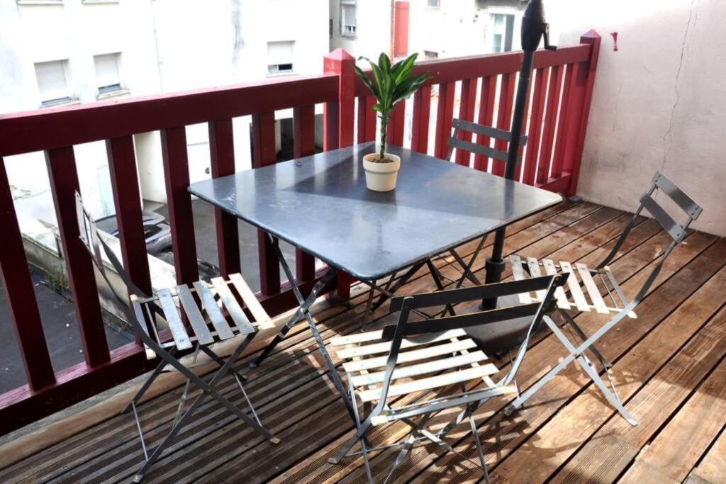 Duplex Avec Belle Terasse Au Centre De Bayonne Daire Dış mekan fotoğraf